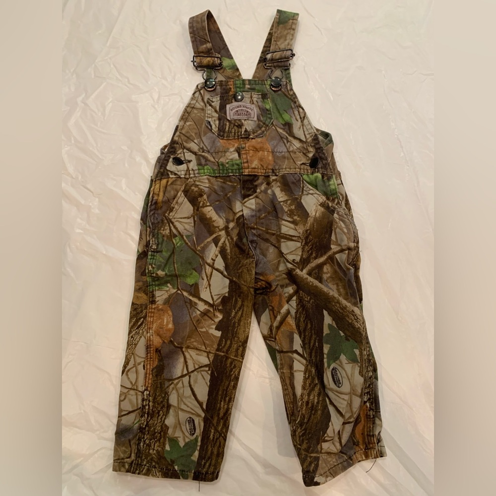 Round House Camoflauge Toddler Boys Bib Overalls Size 2T